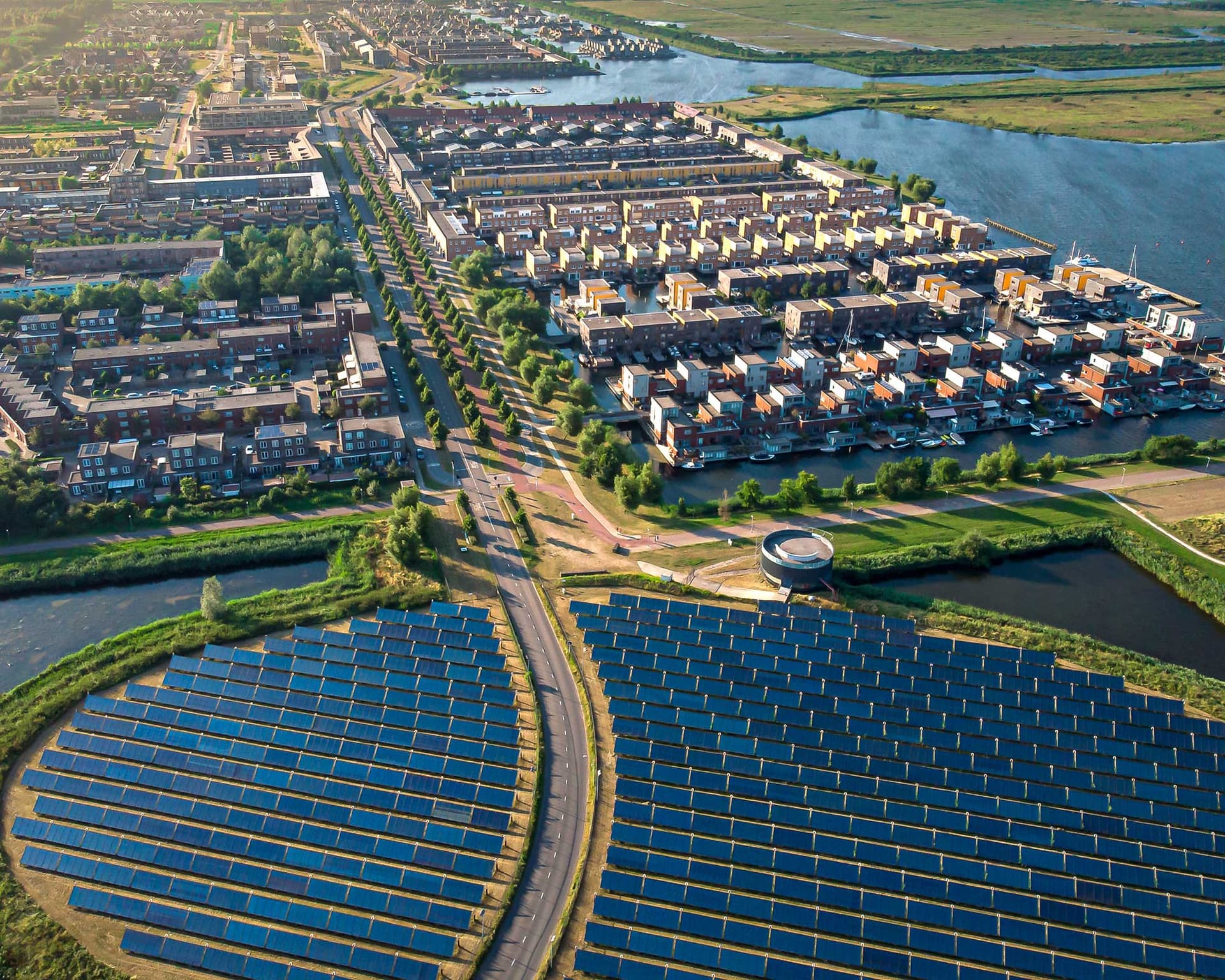 Moderne duurzame wijk in Almere, Nederland